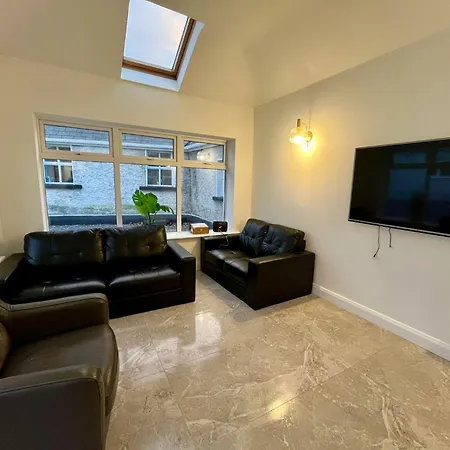 דירה 5 Bed Sleeps 5 Blackhall *